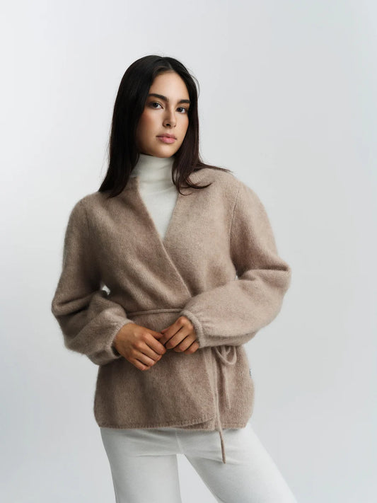 Fredrikke Chunky Cardigan . Hazel Beige