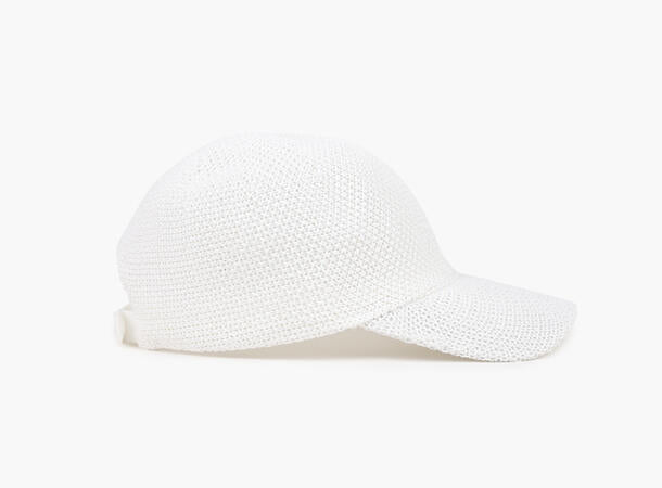 Caps i stråimitasjon