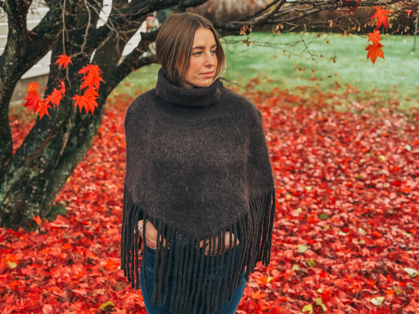 Nikola Chunky Poncho